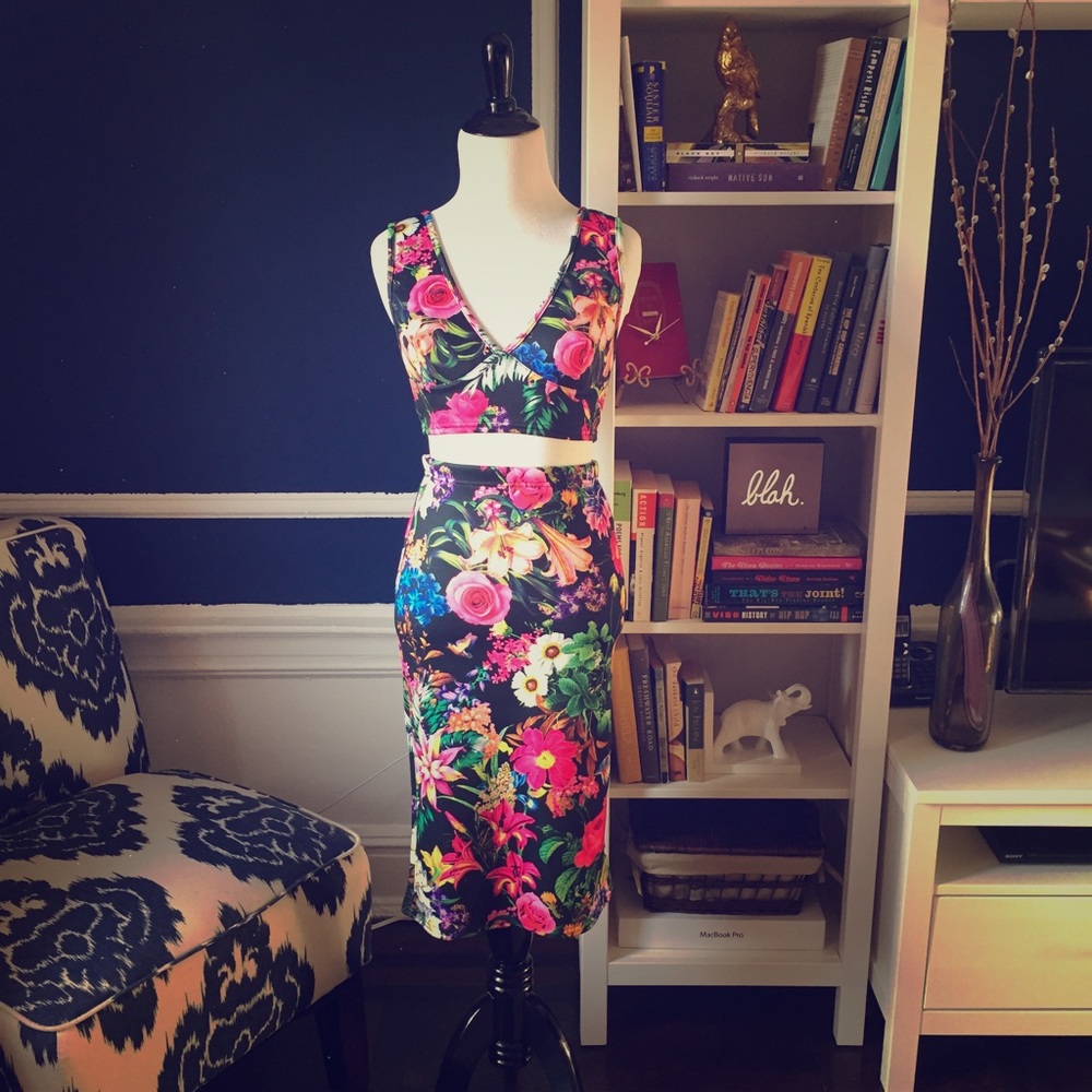 ::SOLD:: ASOS/Club L London Skirt Set